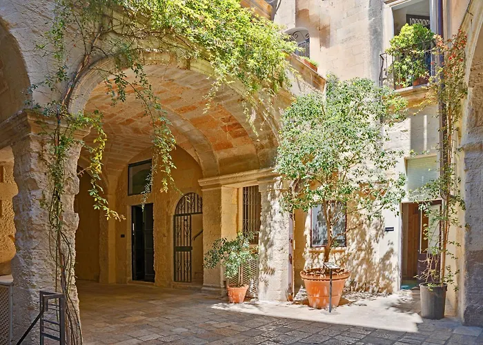 Palazzo Persone Dimora Storica