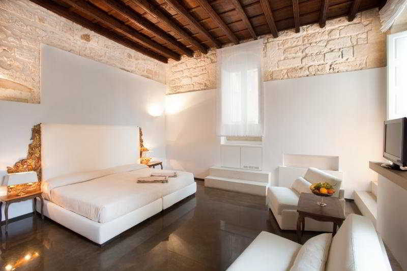 Palazzo Persone Dimora Storica Lecce